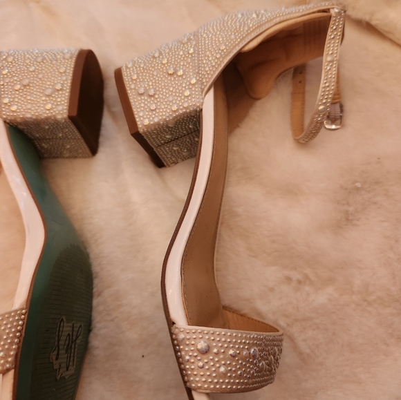 Blue Betsey Johnson Mari Pearl Heels Size 8 Wedding Shoes - Picture 3 of 5